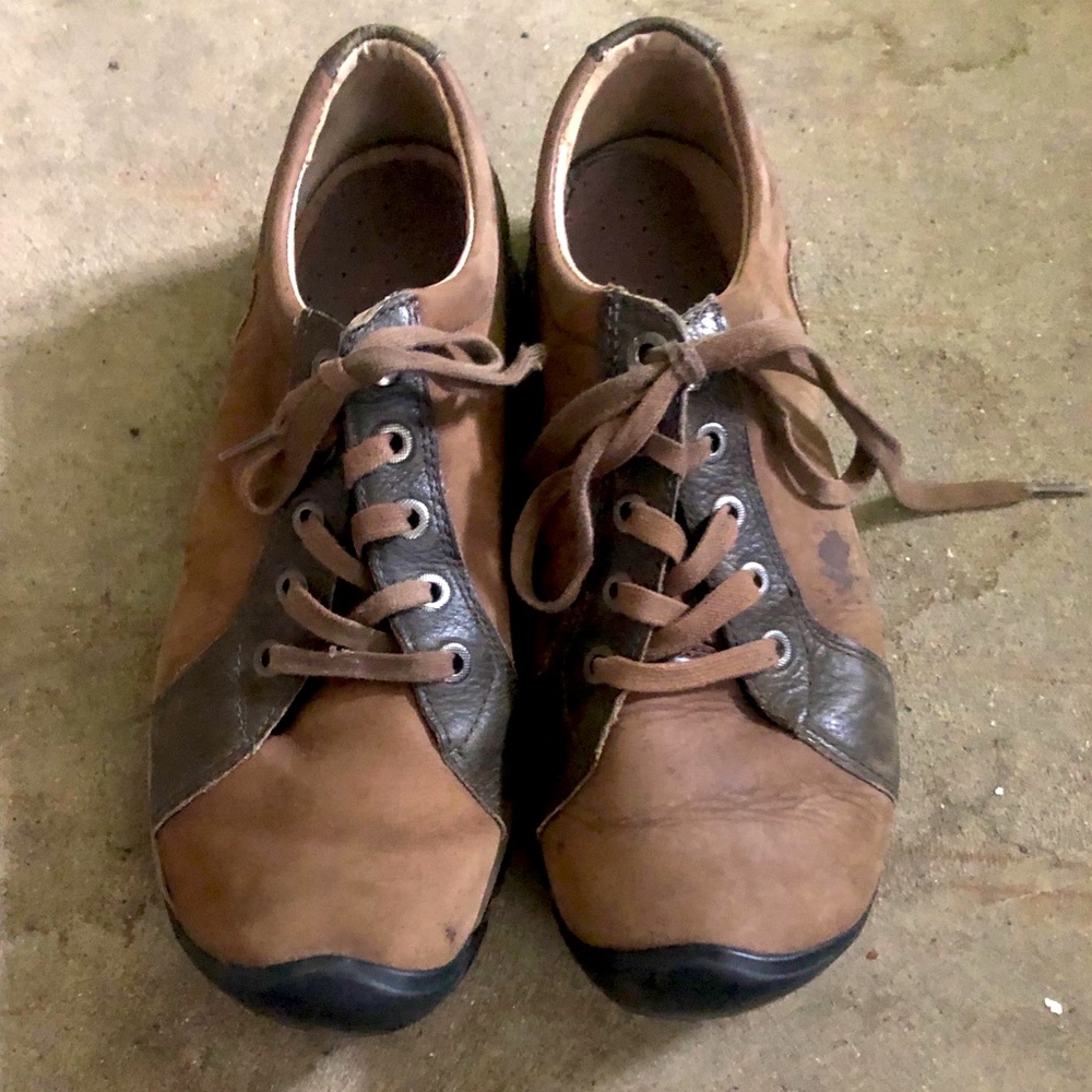 Mens 10.5 Keen Shoes
